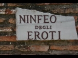 07324 ostia - regio iv - insula iv - ninfeo degli eroti (iv,iv,1) - schild.jpg